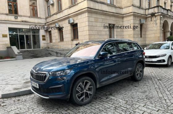 "მშვენიერი მანქანაა, ახალია, ეკონომიური" -  ქუთაისის მერი ახალ ავტომობილზე