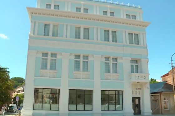 ქუთაისის საკრებულოს ყოფილი თავმჯდომარის ოჯახის სასტუმრო (ვიდეო)