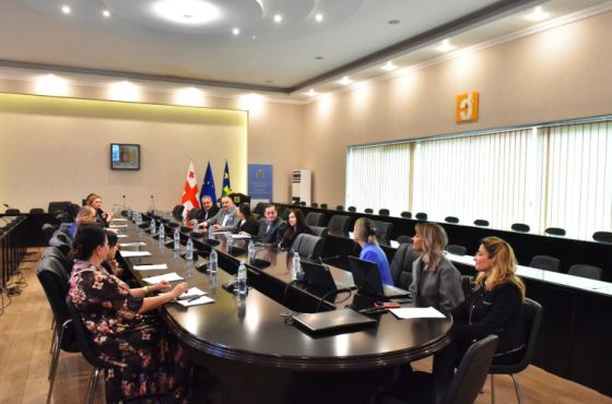 რუსული კანონის მხარდამჭერი ქუთაისის მერია ევროპული ფულით ქალ მძღოლებს გადაამზადებს