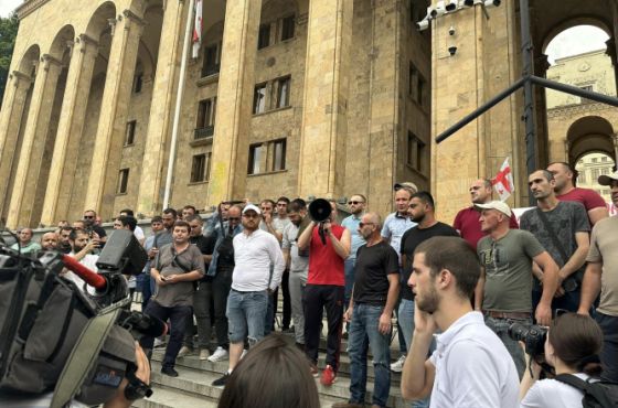 „ვბრძოლობთ, რომ ოჯახში მივიტანოთ ლუკმა-პური“-  მაღაროელების პროტესტმა თბილისში გადაინაცვლა 