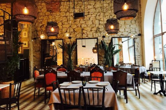 რესტორნები ღამის თორმეტ საათამდე იმუშავებენ 