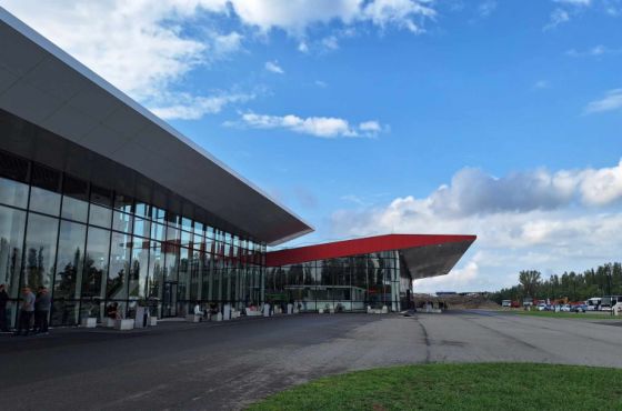 "ვადებზე ვერაფერს გეტყვით" -  ქუთაისსა და კოპიტნარის აეროპორტს შორის ტრანსპორტის დანიშვნა წლებია ვერ ხერხდება 