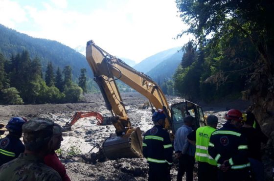 შოვში სტიქიის სალიკვიდაციო სამუშაოები  მიმდინარეობს - გზების დეპარტამენტი