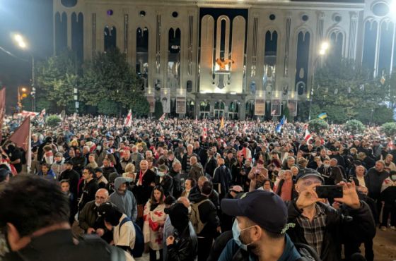 "ოცნების" ხელისუფლება დემონსტანტებისთვის კანონებს კიდევ ერთხელ ამკაცრებს 