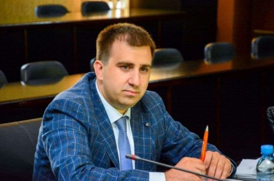 "ვბრუნდები ავიაციაში" -    ქუთაისის მერის ყოფილი მოადგილე 