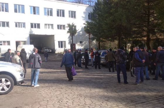 ტყიბულის შახტში პროტესტის ნიშნად ჩასული მეშახტე ცუდად გახდა