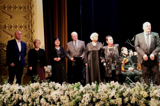 "გვირილობის" დღესასწაულზე საპატიო ქუთაისელის წოდება 9 ადამიანს მიანიჭეს