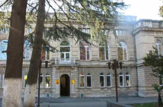 "საგამოცდო პერიოდი იყო" - წერეთლის უნივერსიტეტის უარი პრეზიდენტს