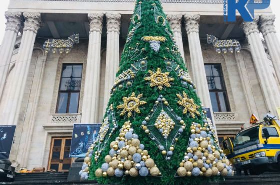 ქუთაისის მერიამ საახალწლო განათებებზე 210 000 ლარიანი ტენდერი გამოაცხადა