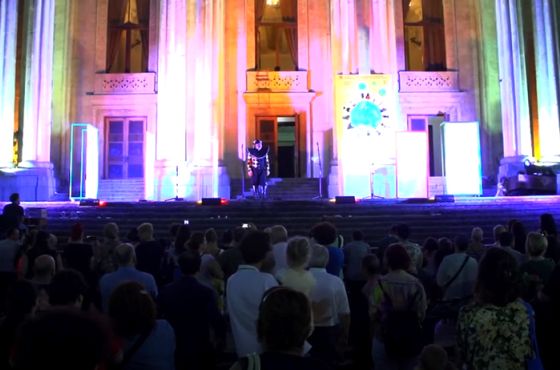 პანდემია თეატრალური „რეფორმატორის“ როლში