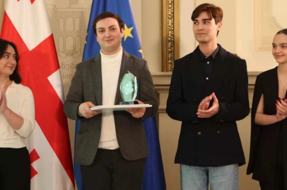 ქუთაისელი ირაკლი თევზაძე „სოციალური მეწარმეობის საუკეთესო ახალგაზრდა ელჩი 2024“ გახდა