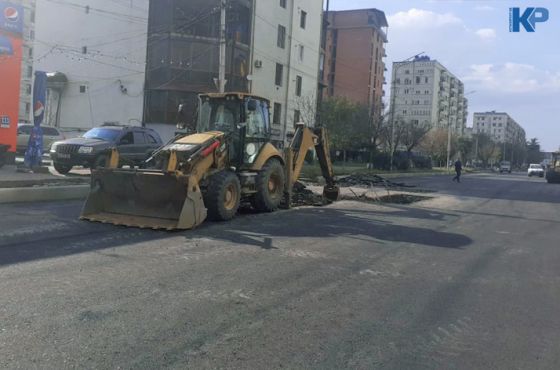 "პატრონი არ ჰყავს ამ ქალაქს“ - რა ხდება აღმაშენებლის  გამზირზე