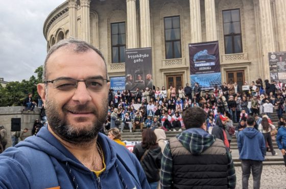 "სავარაუდოდ, მერის დაჟინებული მოთხოვნით შეადგინეს ოქმი" - ქუთაისელ აქტივისტს წვრილმან ხულიგნობას ედავებიან