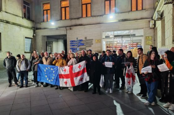 "ქართველ ხალხს მოგვპარეს არჩევანი"- ქუთაისში არჩევნების შედეგები გააპროტესტეს