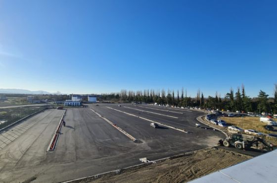 ქუთაისის აეროპორტის ტერიტორიაზე საპარკინგე სივრცე ეწყობა