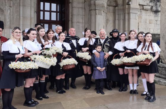 რა დაუჯდა ქუთაისის მერიას "გვირილობა" 