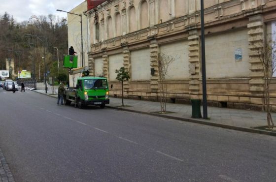 ქუთაისში საახალწლო  დეკორაციების  მონტაჟი დაიწყო
