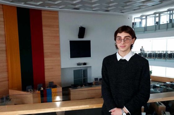  აწსუ-ს სტუდენტი საბა ხუჯაძე  ჯორჯ ვაშინგტონის სახელობის უნივერსიტეტში ისწავლის