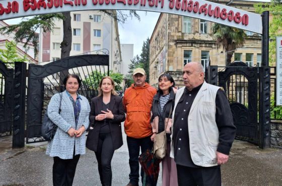 "მხარს ვუჭერთ და გამოვხატავთ სოლიდარობას" - აწსუს ლექტორები გაფიცულ სტუდენტებს  