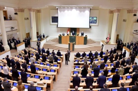 ფაშიზმზე გამარჯვების დღის აღნიშვნა 8 მაისს, 9 მაისის  ნაცვლად - საპარლამენტო ოპოზიციის ინიციატივა 