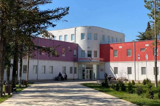 ქუთაისში კორონავირუსზე 102 წლის ქალი მკურნალობს