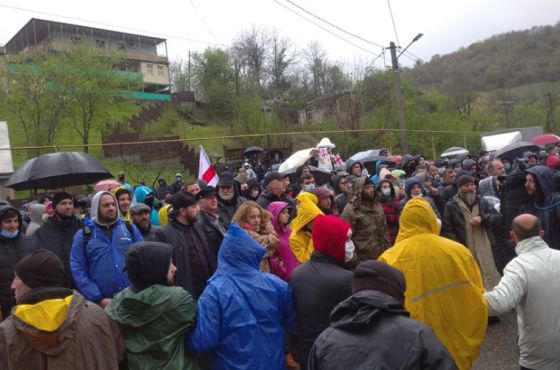ნამახვანჰესის საწინააღმდეგო აქციაზე  პედაგოგებს წასვლას უკრძალავენ 