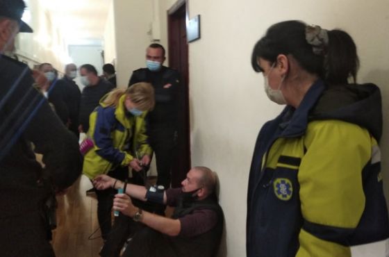 ქუთაისის მერიაში ჟურნალისტი დააკავეს