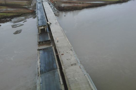 სტიქია თუ ხარისხის პრობლემა -  რას ამბობს  მინისტრი დაზიანებულ მშენებარე ხიდზე 