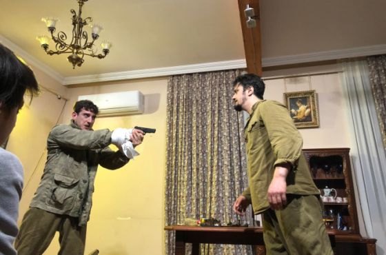 "ომი ომია" - სპექტაკლი უკრაინაში რუსული აგრესიის წინააღმდეგ