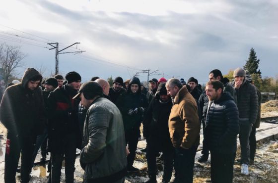 პროტესტის მეხუთე დღე – ქუთაისში ქარხნის მუშების გაფიცვა გრძელდება 