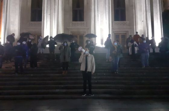 "ქუთაისმა ქოლგები დაუპირისპირა სახელმწიფოს არაპროპორციულ ძალას"