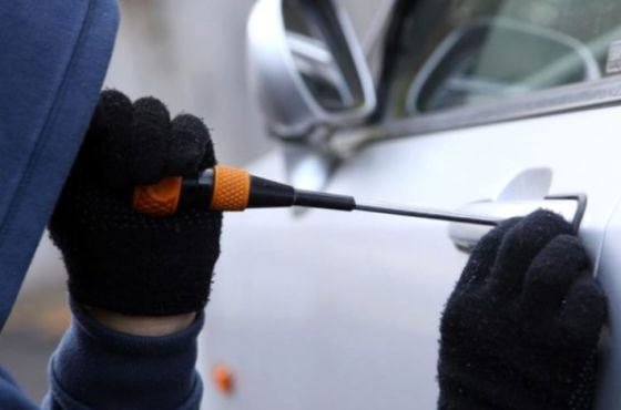 ქუთაისში ავტომანქანების გაქურდვის ფაქტზე არასრულწლოვნები დააკავეს