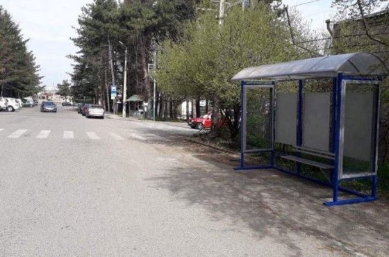 მგზავრთა დაზიანებული მოსაცდელების რეკონსტრუქცია ქალაქს 50 000 ლარზე მეტი დაუჯდება