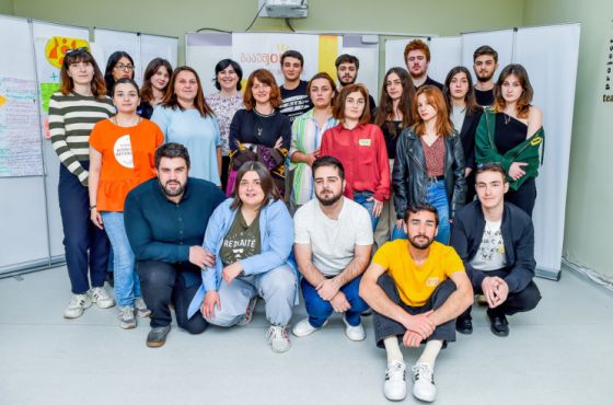 პროექტი  "გააუმJOBესე   შენი  მომავალი "  (R)