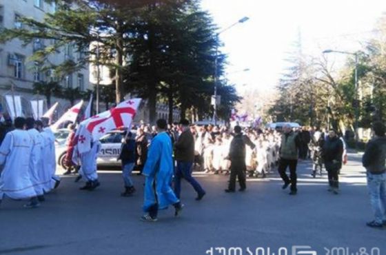 საშობაო მსვლელობა ტრადიციული ფორმით არ გაიმართება