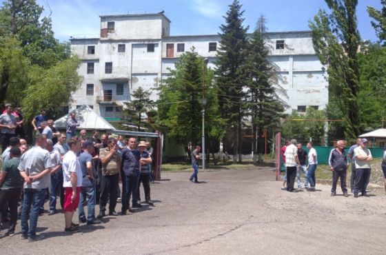 ტყიბულში მეშახტეები გაიფიცნენ