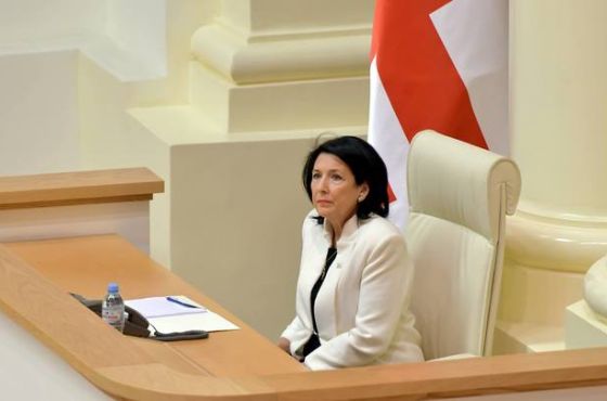 სალომე ზურაბიშვილის პარლამენტში  გამოსვლა ოპოზიციის ტაშით დასრულდა  