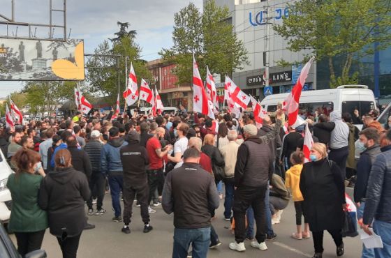 "ამ ბრძოლას ბოლომდე მივიყვანთ" - ხეობის მცველებმა ქუთაისში გზა გადაკეტეს 