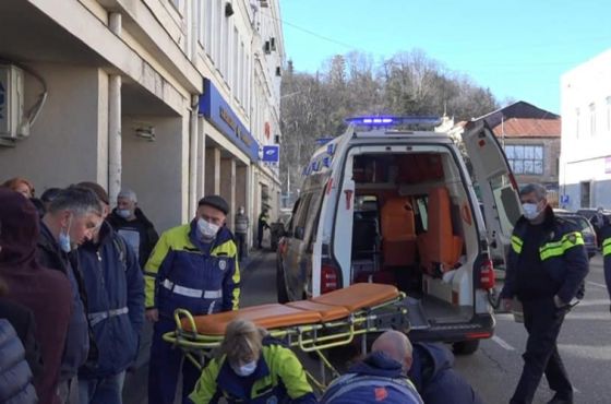 ქუთაისში ქვეითს ავტომანქანა დაეჯახა