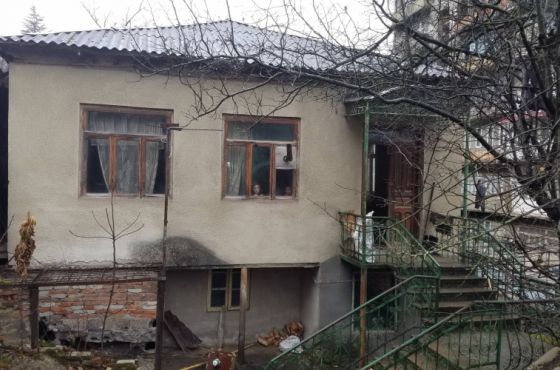 ქუთაისიპოსტზე გასული მასალის შემდეგ ბეღელში მცხოვრებ ოჯახს სახლი გადასცეს
