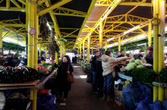 შემოსავალი იგივე, სურსათის ფასები გაძვირებული  - რა ღირს საახალწლო  სუფრა (ფოტო)