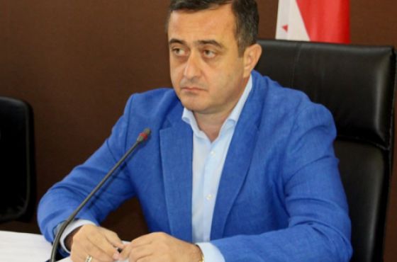 ქუთაისის საკრებულოს ყოფილი თავმჯდომარე დეპუტატის მანდატს ტოვებს