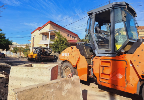 კოსტავას ქუჩის სარეაბილიტაციო სამუშაოების გაჭიანურებასთან
დაკავშირებით ქუთაისის მერი  განმარტებას  აკეთებს.