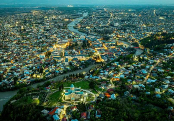 ქუთაისში, 5 000 მაყურებელზე გათვლილი, თანამედროვე მრავალფუნქციური
სპორტის სასახლე აშენდება, რომლის პროექტირებისთვისაც მგფ-ი ბაზრის კვლევას აცხადებს.