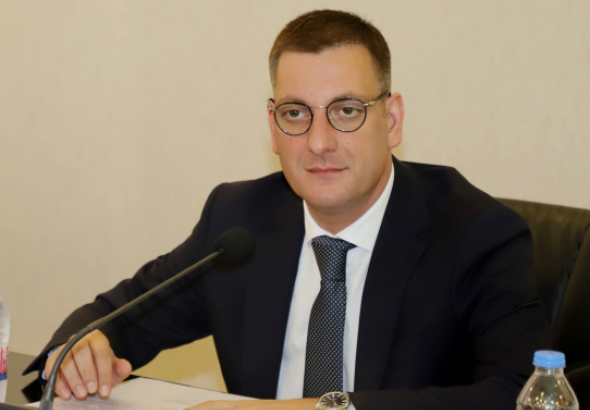 ქუთაისის საკრებულოს თავმჯდომარე ირაკლი შენგელია დაკავებულ
თანამდებობას ტოვებს და საქმიანობას ქუთაისის საერთაშორისო
უნივერსიტეტში გააგრძელებს.
