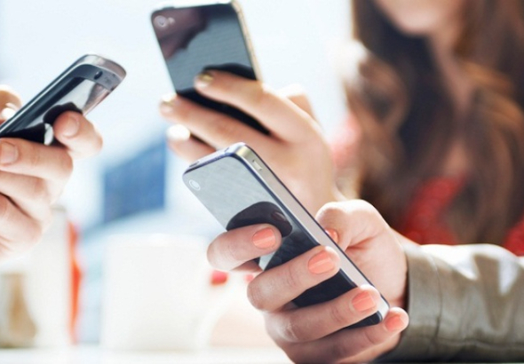 საჯარო სკოლებში, საგაკვეთილო პროცესში, მობილური ტელეფონის
გამოყენება პედაგოგებისთვისაც არ იქნება შესაძლებელი.