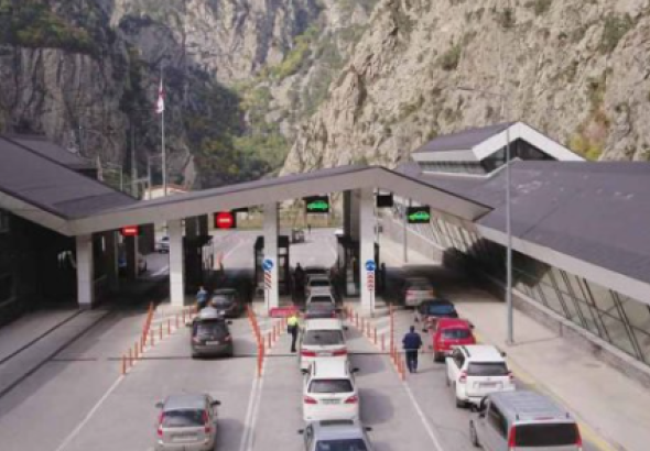 2025 წლის პირველ ნახევარში საქართველოში უცხო ქვეყნის 1 905 192
მოქალაქე შემოვიდა. შემოსულთაგან ყველაზე მეტი ანუ 498 726 რუსეთიდან
იყო.