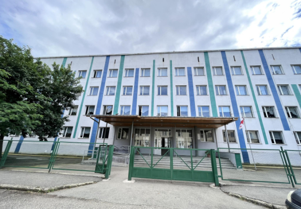 ქუთაისის საქალაქო სასამართლომ ნატალია თურქაძის სარჩელი დააკმაყოფილა
— სკოლის დირექტორს გათავისუფლებული პედაგოგის სამსახურში აღდგენა,
ხოლო სკოლას განაცდურის ანაზღაურება დაევალა.