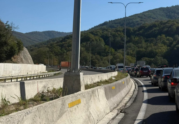 თბილისში, რუსთაველის გამზირზე, ოპოზიციის მიერ დღეს დაანონსებულ
საპროტესტო აქციას, ისევე როგორც სხვა ქალაქებიდან, ქუთაისიდანაც
შეუერთდებიან.