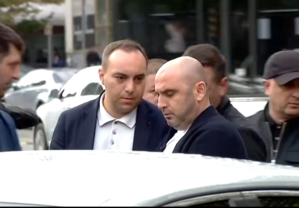 „ნაციონალური მოძრაობის“ პოლიტსაბჭოს წევრი ლევან ხაბეიშვილი
დააკავეს.
